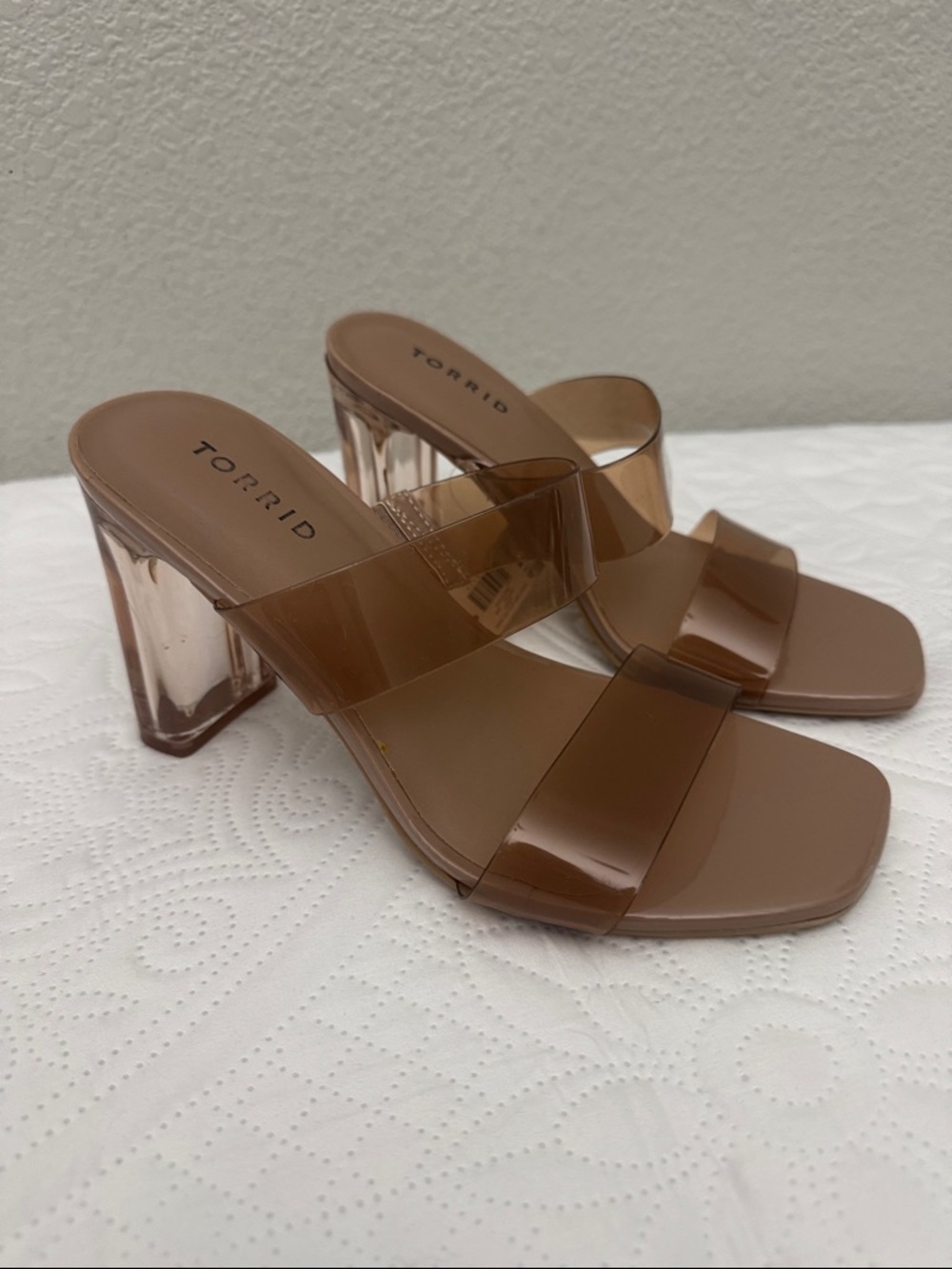 Torrid Double Strap Lucite Heel Sandal Almond Size 8WW NEW - Picture 10 of 10